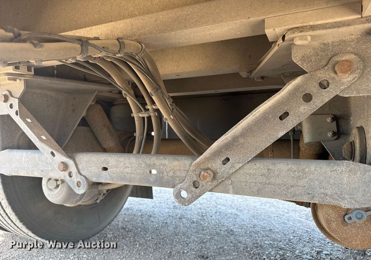 image for item EG6444 2014 Mac flatbed trailer