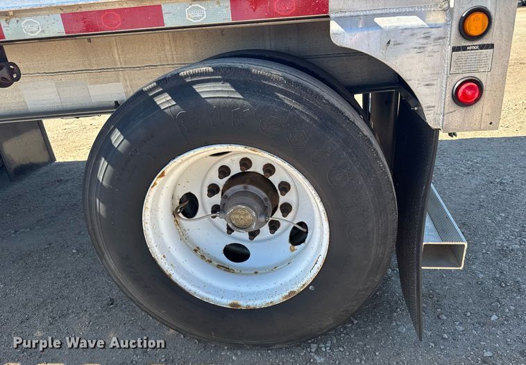 image for item EG6444 2014 Mac flatbed trailer