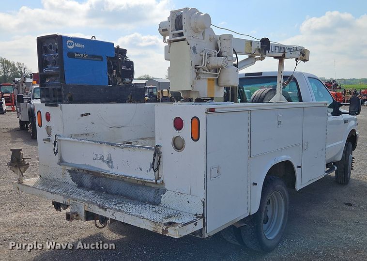 image for item EI8965 2001 Ford F450 Super Duty utility / service truck