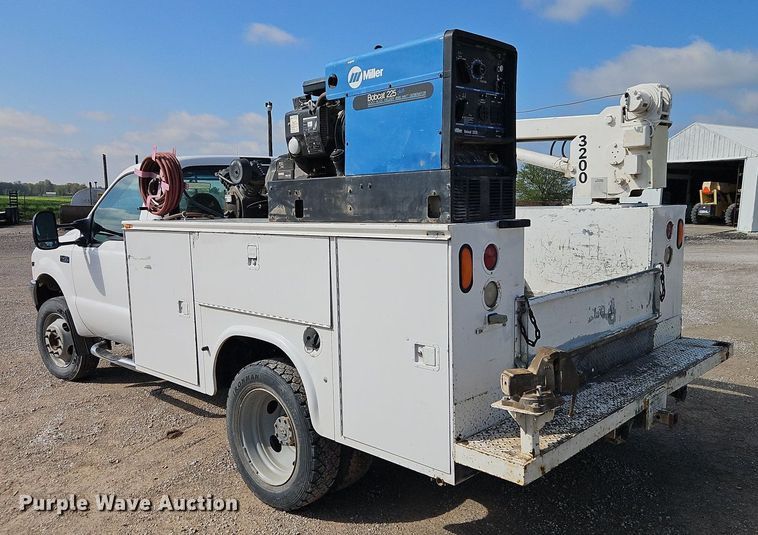 image for item EI8965 2001 Ford F450 Super Duty utility / service truck