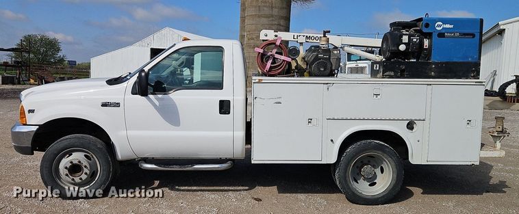 image for item EI8965 2001 Ford F450 Super Duty utility / service truck