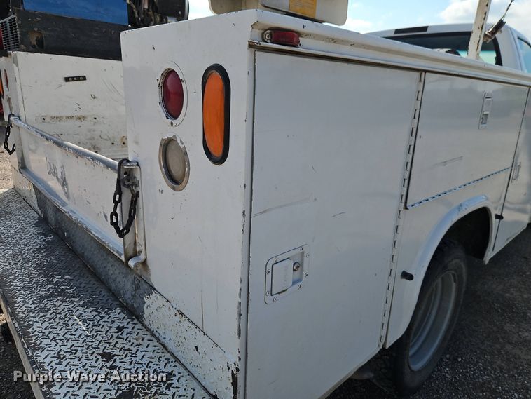 image for item EI8965 2001 Ford F450 Super Duty utility / service truck