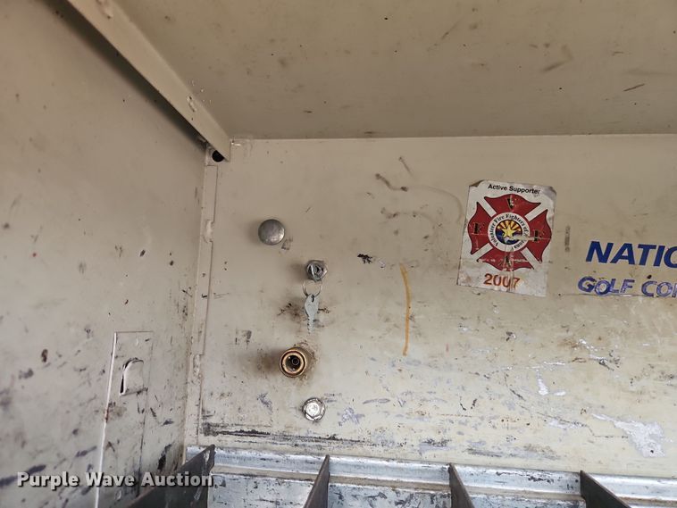 image for item EI8965 2001 Ford F450 Super Duty utility / service truck