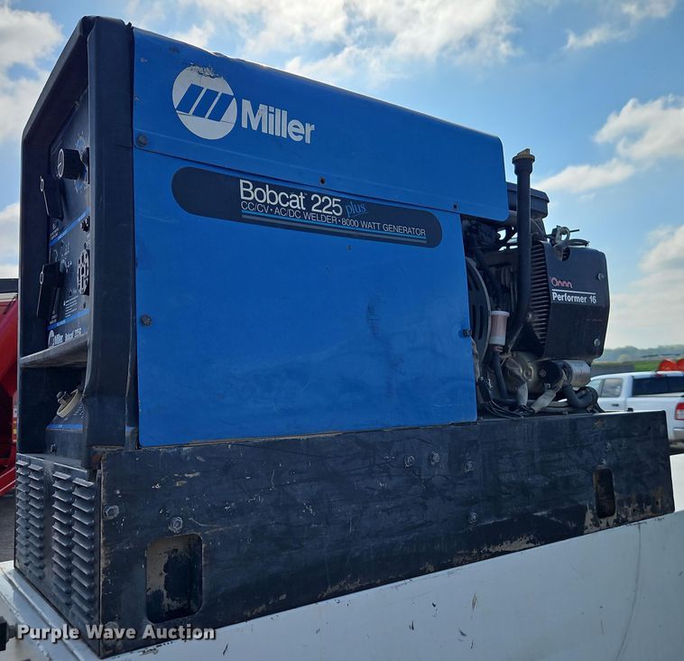 image for item EI8965 2001 Ford F450 Super Duty utility / service truck