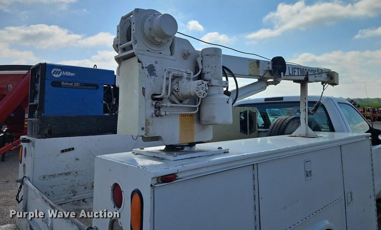 image for item EI8965 2001 Ford F450 Super Duty utility / service truck