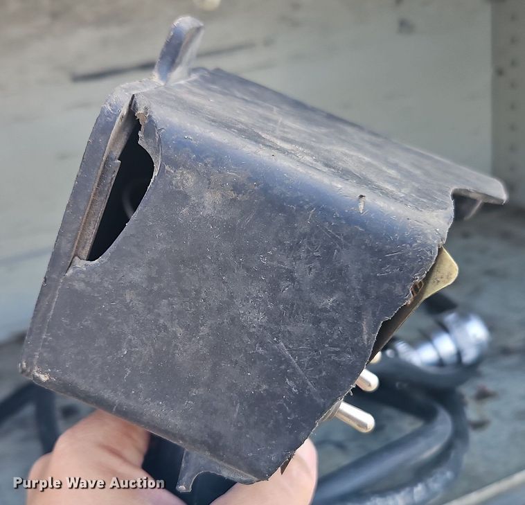 image for item EI8965 2001 Ford F450 Super Duty utility / service truck