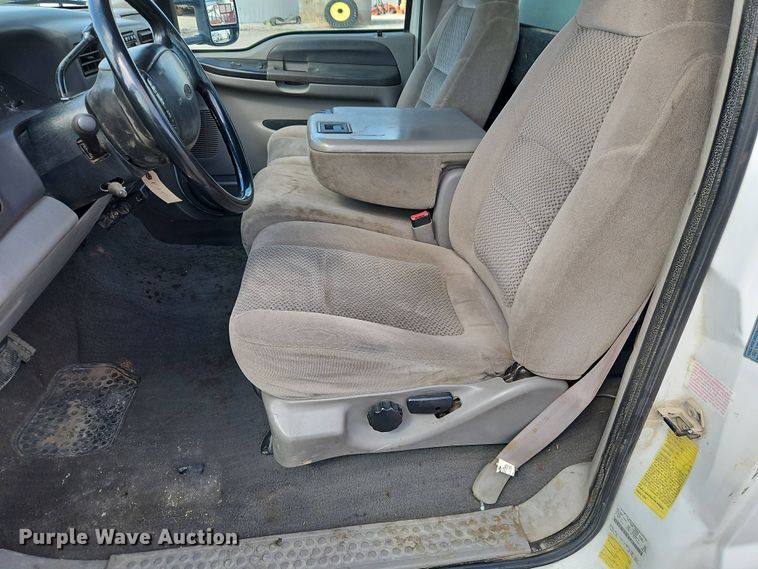 image for item EI8965 2001 Ford F450 Super Duty utility / service truck