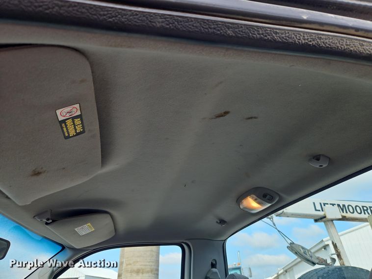 image for item EI8965 2001 Ford F450 Super Duty utility / service truck