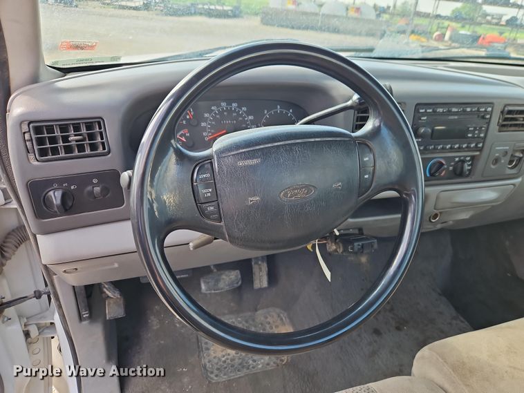 image for item EI8965 2001 Ford F450 Super Duty utility / service truck