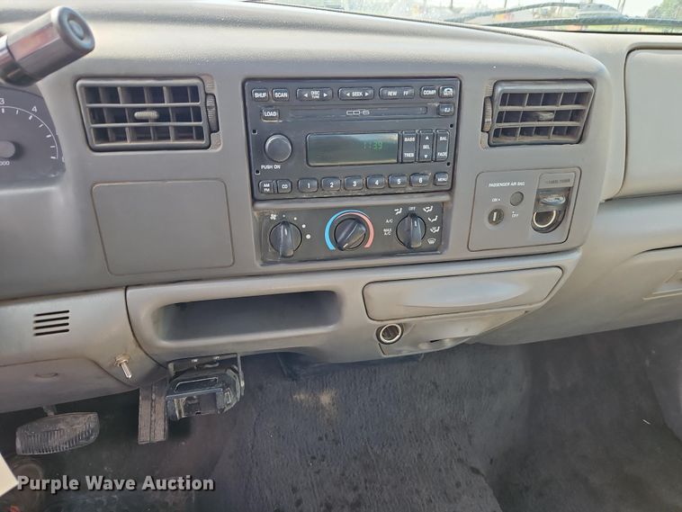 image for item EI8965 2001 Ford F450 Super Duty utility / service truck