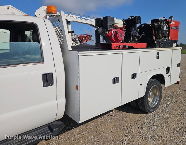 image for item EI8966 2014 Ford F550 Super Duty utility / service truck