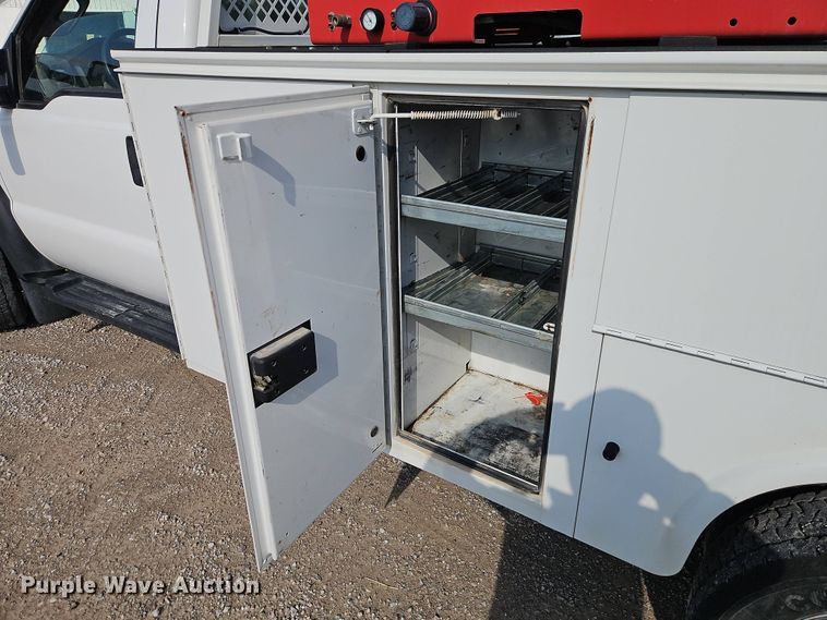 image for item EI8966 2014 Ford F550 Super Duty utility / service truck