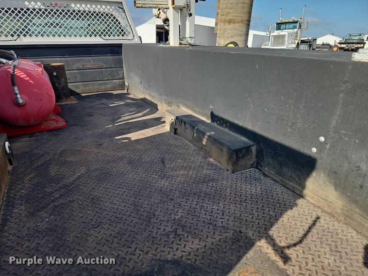 image for item EI8966 2014 Ford F550 Super Duty utility / service truck