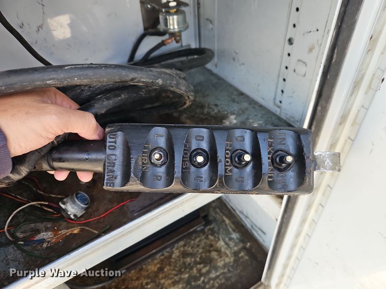 image for item EI8966 2014 Ford F550 Super Duty utility / service truck