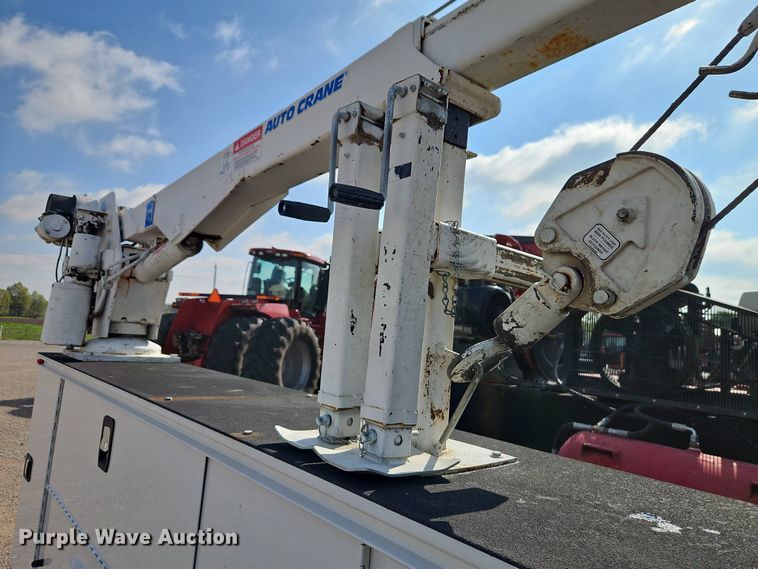 image for item EI8966 2014 Ford F550 Super Duty utility / service truck