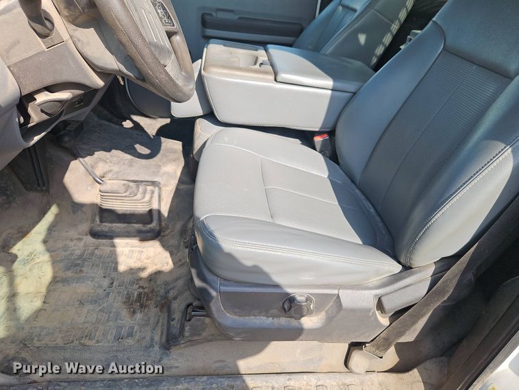 image for item EI8966 2014 Ford F550 Super Duty utility / service truck