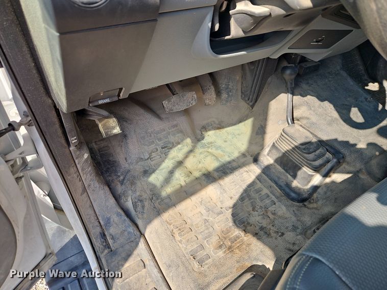 image for item EI8966 2014 Ford F550 Super Duty utility / service truck