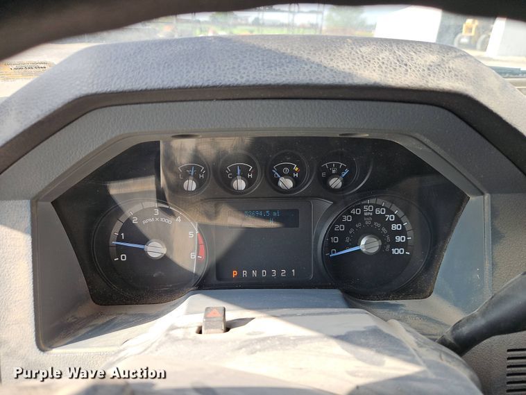 image for item EI8966 2014 Ford F550 Super Duty utility / service truck