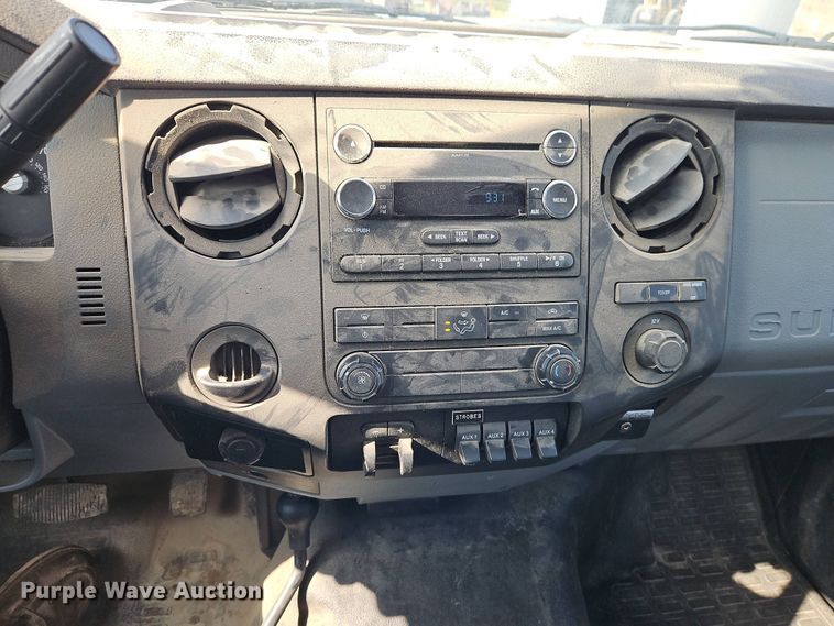 image for item EI8966 2014 Ford F550 Super Duty utility / service truck