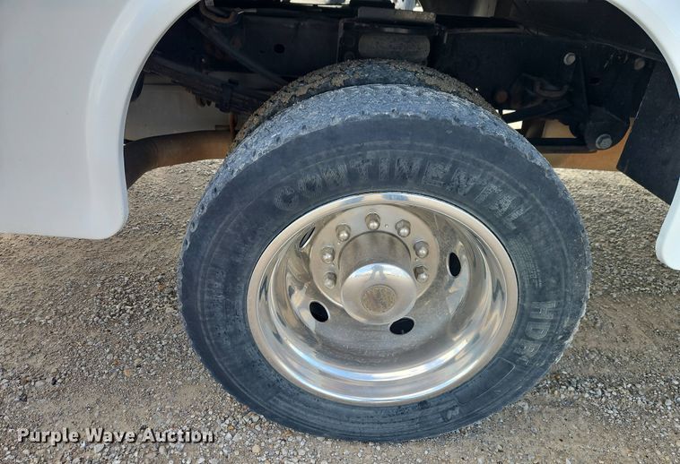 image for item EI8966 2014 Ford F550 Super Duty utility / service truck