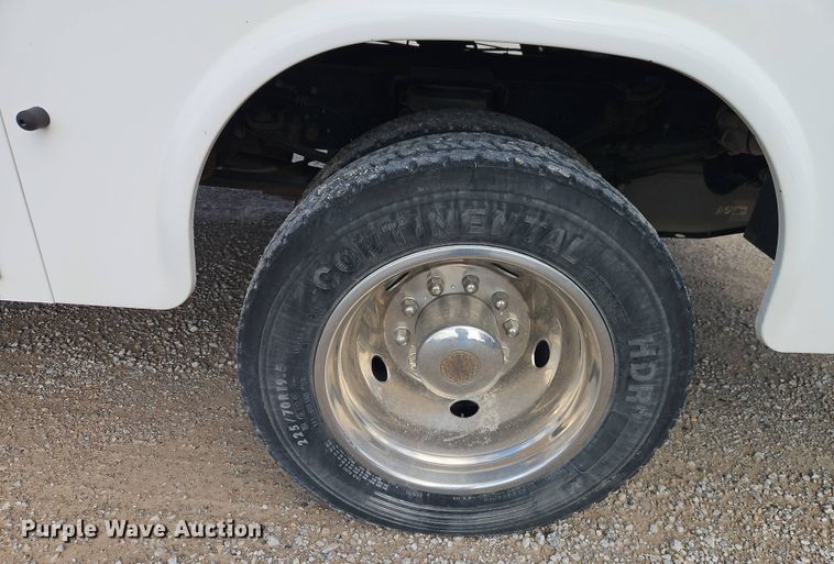 image for item EI8966 2014 Ford F550 Super Duty utility / service truck