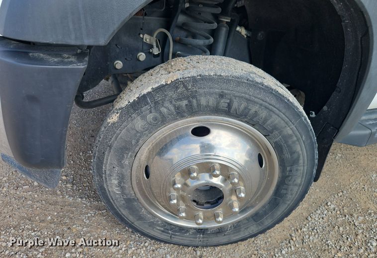 image for item EI8966 2014 Ford F550 Super Duty utility / service truck