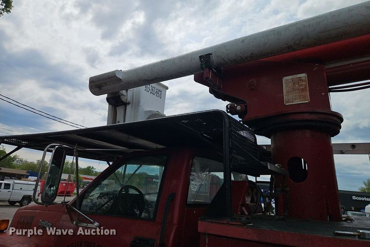 image for item EI8983 1991 GMC Top Kick forestry bucket truck