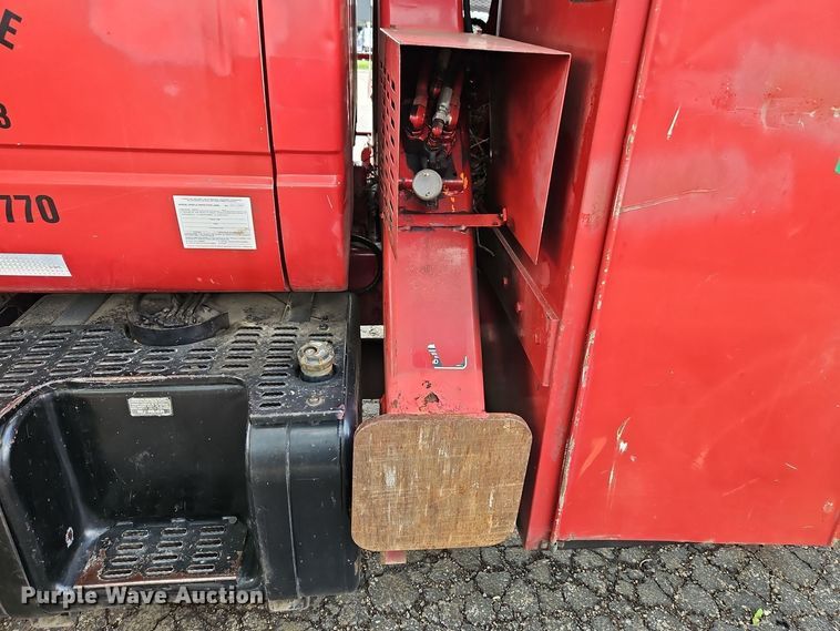 image for item EI8983 1991 GMC Top Kick forestry bucket truck