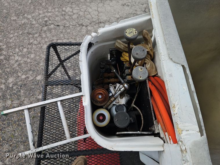 image for item EI8983 1991 GMC Top Kick forestry bucket truck