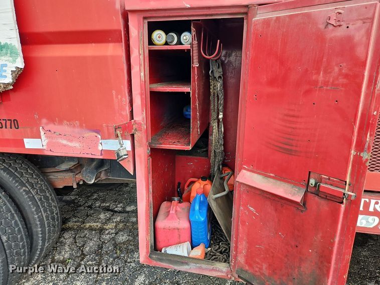 image for item EI8983 1991 GMC Top Kick forestry bucket truck