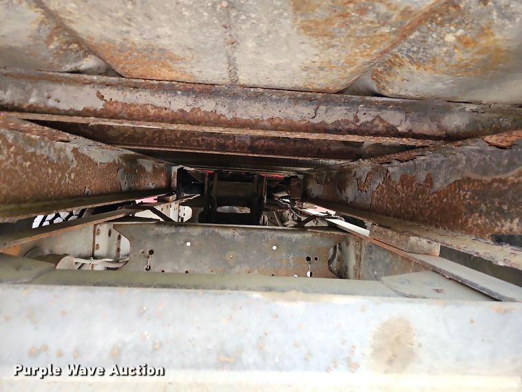 image for item EI8983 1991 GMC Top Kick forestry bucket truck