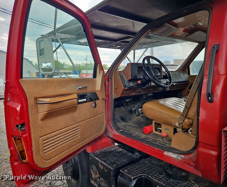 image for item EI8983 1991 GMC Top Kick forestry bucket truck