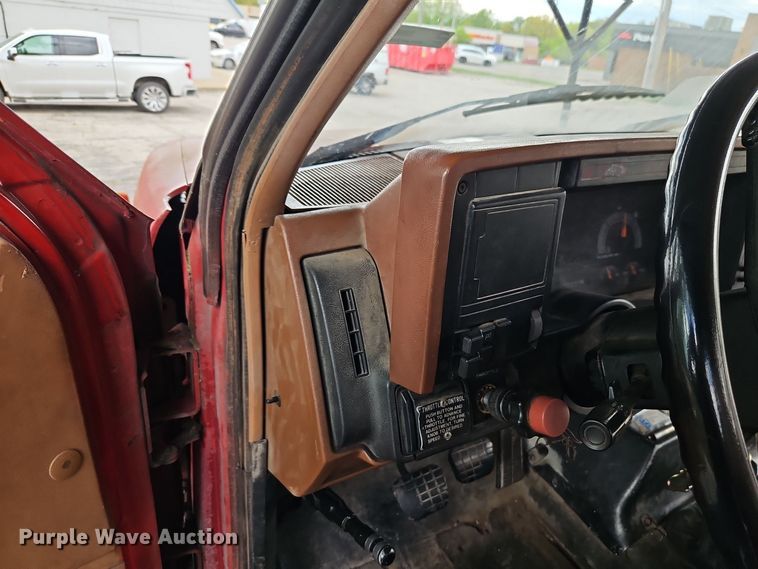 image for item EI8983 1991 GMC Top Kick forestry bucket truck