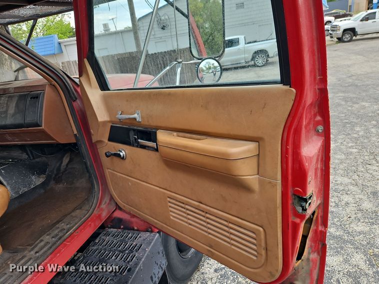 image for item EI8983 1991 GMC Top Kick forestry bucket truck