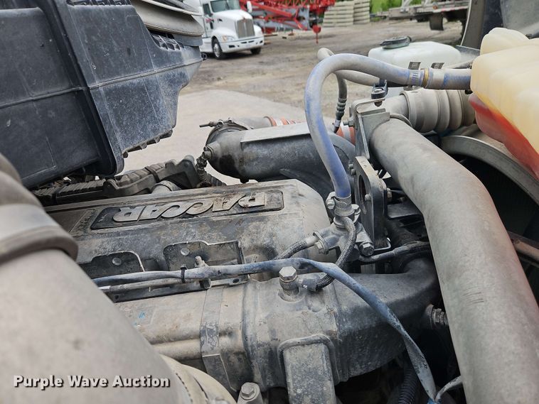 image for item EJ0006 2015 Kenworth T680 semi truck