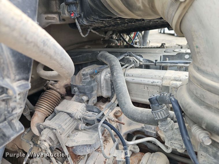 image for item EJ0006 2015 Kenworth T680 semi truck