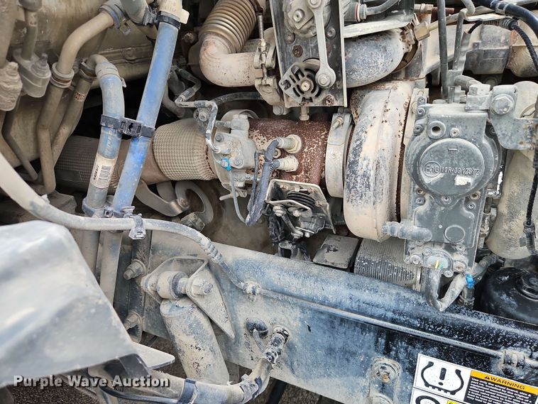 image for item EJ0006 2015 Kenworth T680 semi truck