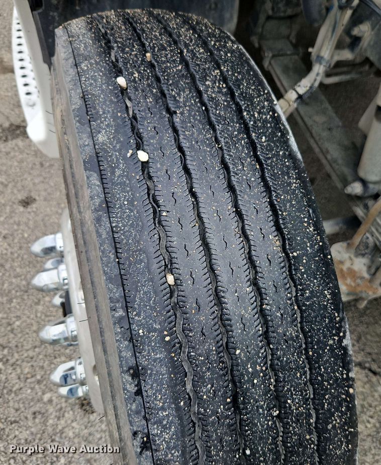 image for item EJ0006 2015 Kenworth T680 semi truck