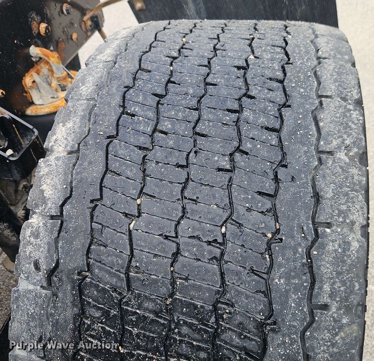 image for item EJ0006 2015 Kenworth T680 semi truck