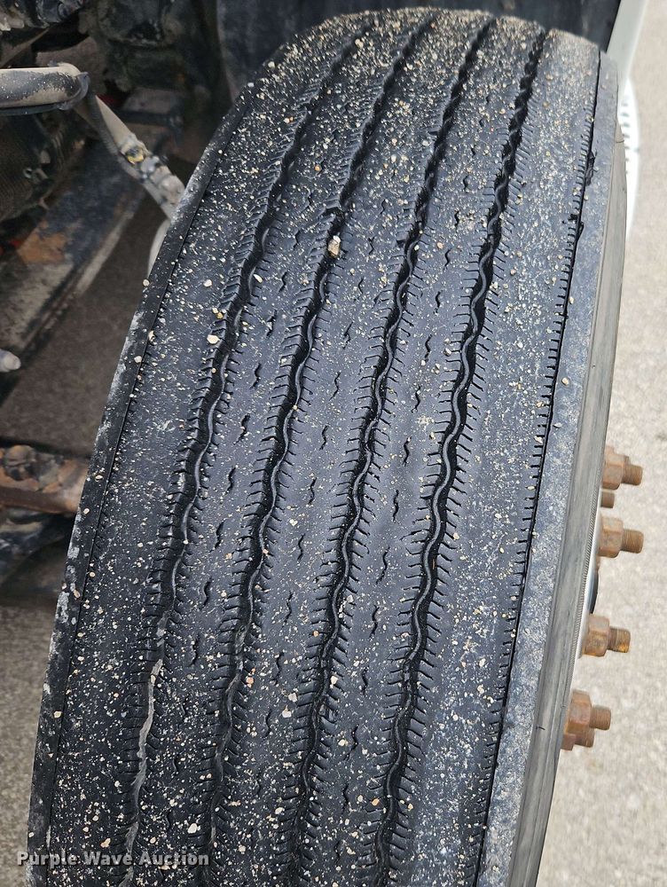 image for item EJ0006 2015 Kenworth T680 semi truck