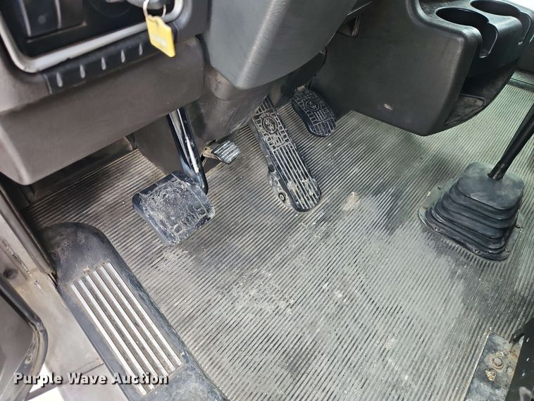 image for item EJ0008 2014 Kenworth T660 semi truck