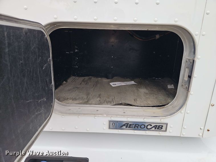 image for item EJ0008 2014 Kenworth T660 semi truck