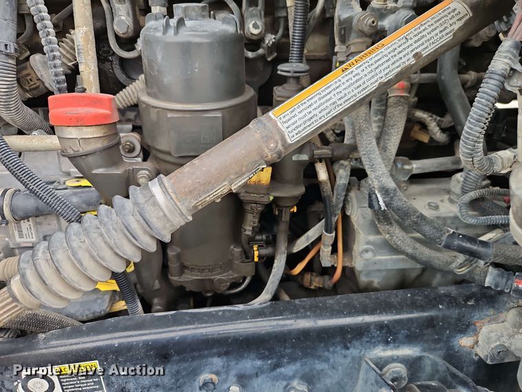 image for item EJ0008 2014 Kenworth T660 semi truck