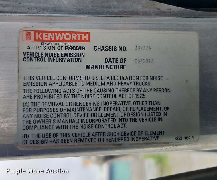 image for item EJ0008 2014 Kenworth T660 semi truck