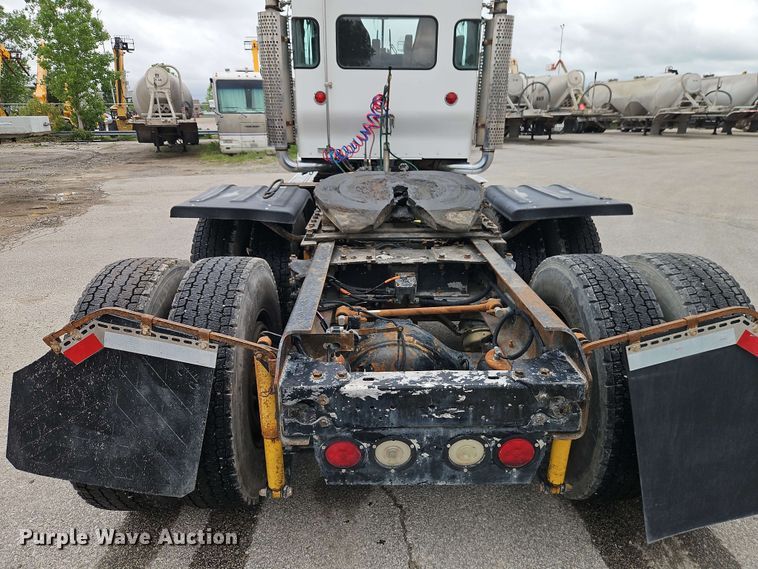 image for item EJ0009 2006 Kenworth W900 semi truck