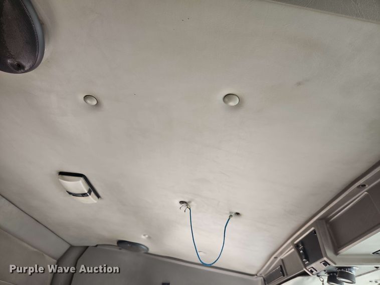 image for item EJ0009 2006 Kenworth W900 semi truck