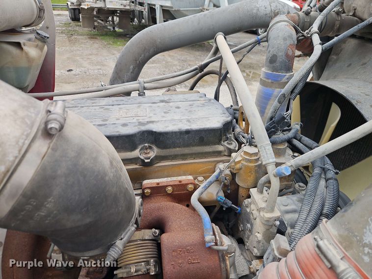 image for item EJ0009 2006 Kenworth W900 semi truck