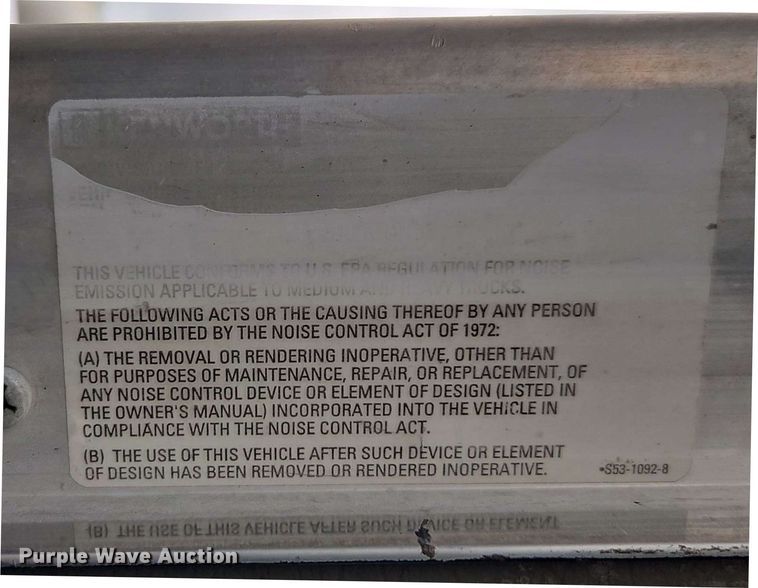 image for item EJ0009 2006 Kenworth W900 semi truck