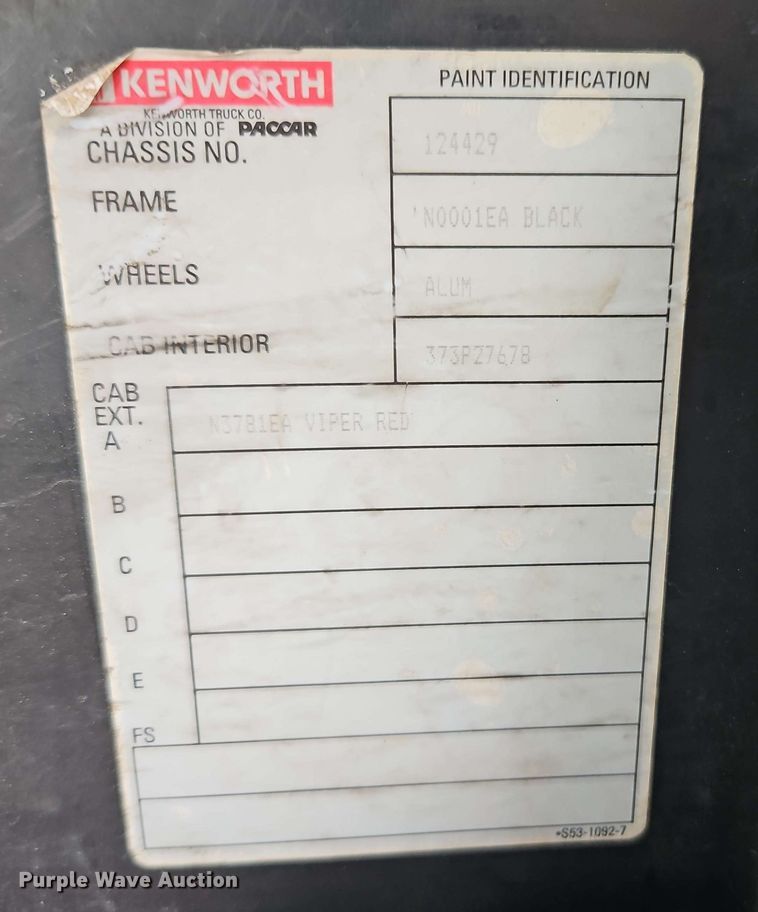 image for item EJ0009 2006 Kenworth W900 semi truck