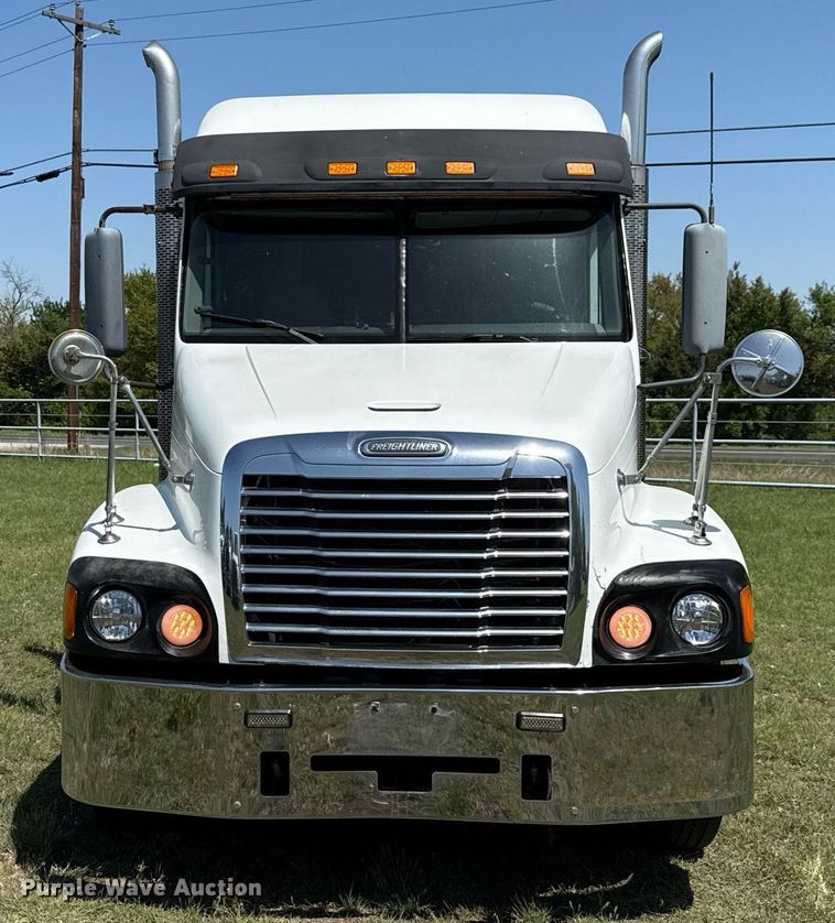 image for item EJ3638 2005 Freightliner Century Class semi truck